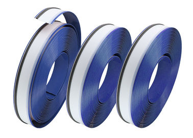 पीवीसी फॉर्म के साथ गहरे नीले एल्यूमीनियम बाहर निकालना प्रोफाइल रंग लेपित फ्लैट 7CM चौड़ाई का आकार